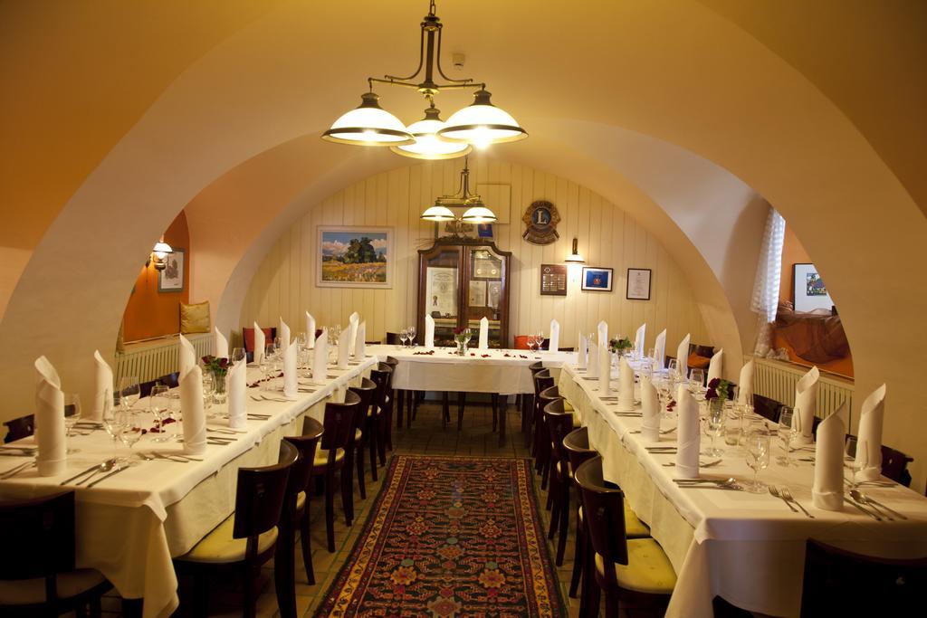 Gasthof Zum Goldenen Anker Hainburg an der Donau Exterior foto
